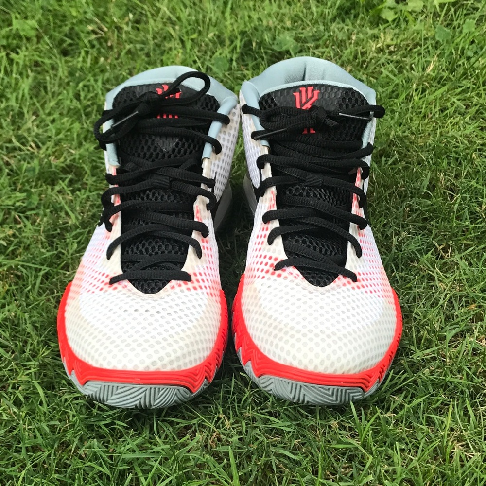 Nike Kyrie 1 White